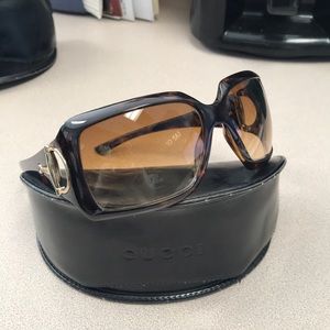 Gucci sunglasses GG2562/S barely worn. FIRM PRICE